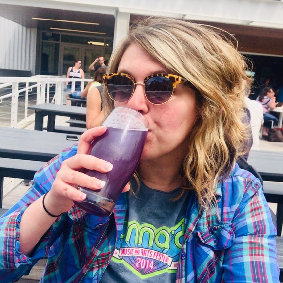 Heyyyy, I’m Alli!! ✌️ - Picture 7 of 16